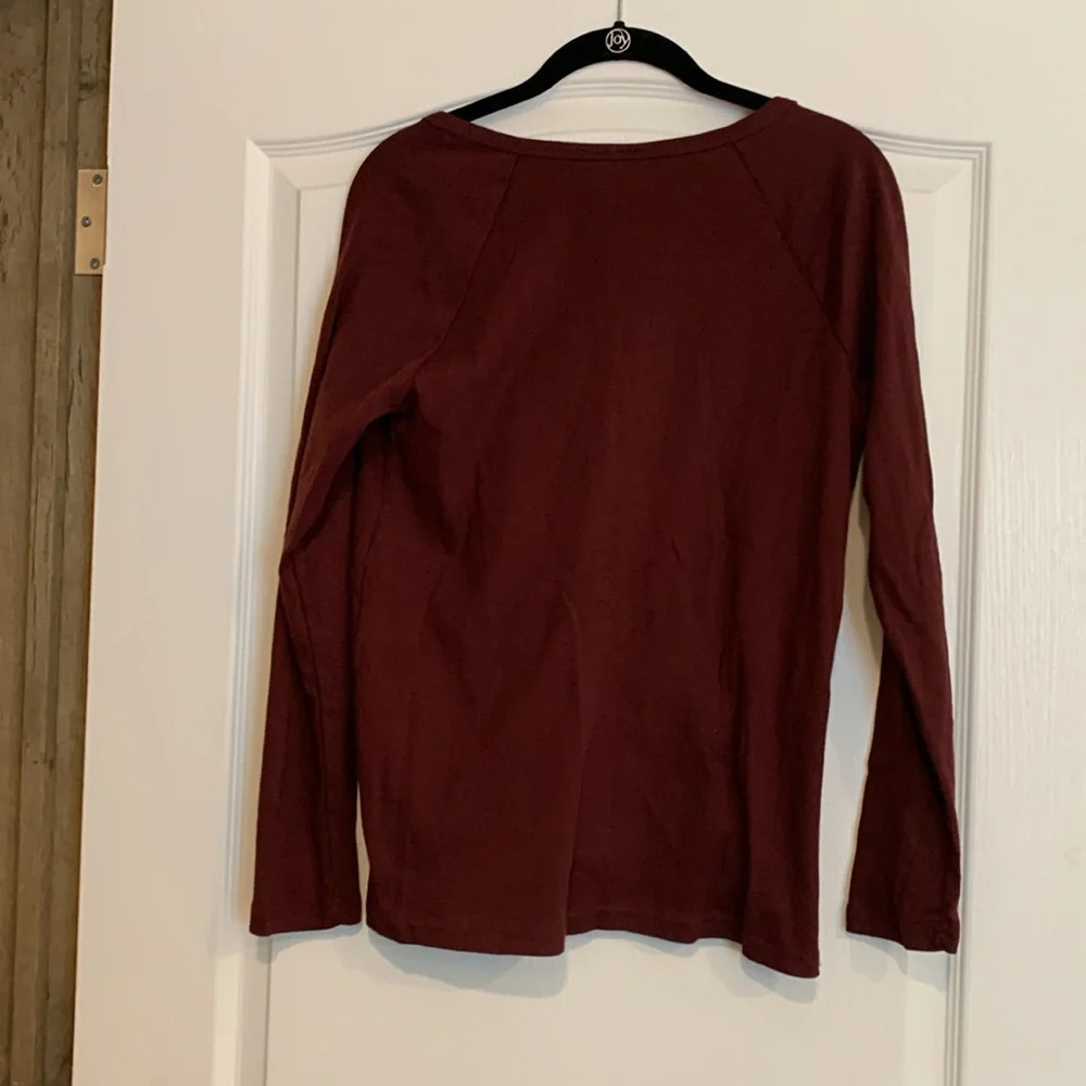 NWT Maternity size small ( or medium?) maroon button up cardigan - Picture 3 of 5